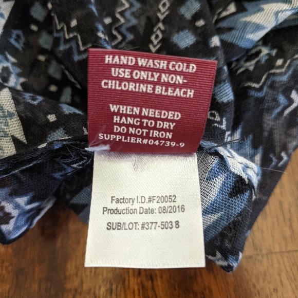 NWT ARIZONA JEANS Long Sleeve Top And Scarf Top Set Size XL - Picture 16 of 16